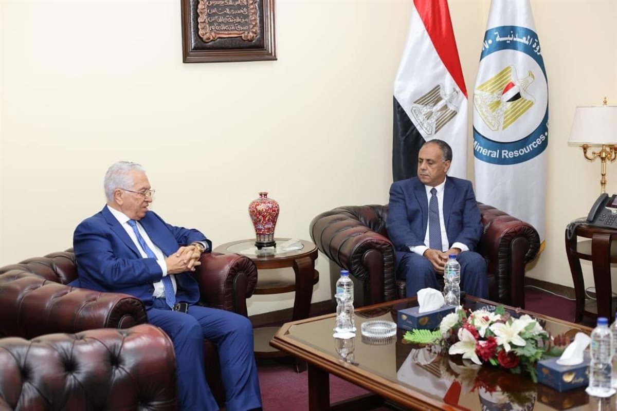 c209e2b6-9030-408d-8c61-e0cd95c52a81