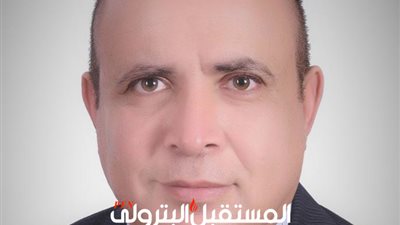 ماذا تعرف عن حاتم عبدالواحد رياض مدير عام الشئون الإدارية بشركة برج العرب ؟