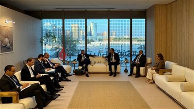 وزير البترول يبحث مع رئيس شركة «توتال إينرجيز» خططها الحالية والمستقبلية.