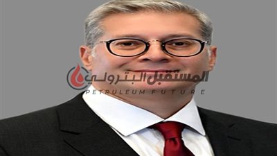 وزير البترول وصلاح ورسلان ومعتز يغادرون الى الكويت