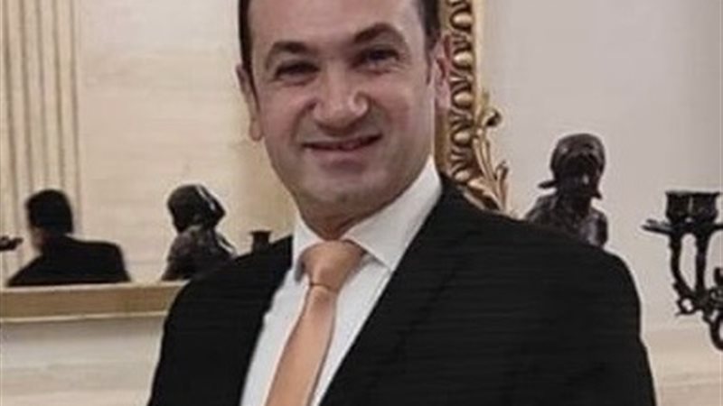 الكاتب..وائل مقلد