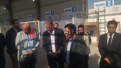 علاء البطل يتفقد اعمال انشاء مدرسة قطاع البترول للسلامة بالسخنة