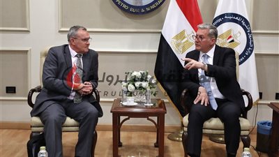 وزير البترول يبحث مع كايرون توسعة أعمالها فى مصر وضم مناطق امتياز جديدة
