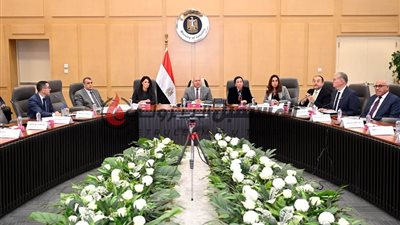 كامل الوزير يترأس الاجتماع الثاني عشر للمجموعة الوزارية للتنمية الصناعية