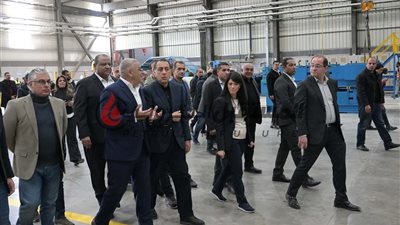 رئيس الوزراء يفتتح مصنع شركة الإسكندرية للألواح العازلة 