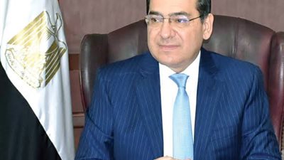 مجرد رأي…إذا كان طارق الملا كاهن المعبد فقد كنتم عُباده