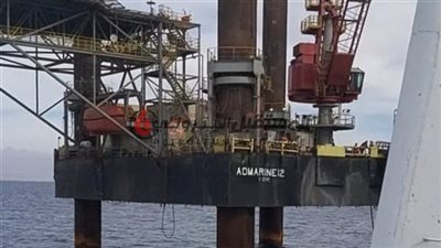 رئيس هيئة قناة السويس: حركة الملاحة منتظمة ولم تتأثر بحادث غرق البارج