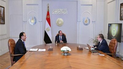 السيسي يوجه بزيادة الاحتياطي من النقد الأجنبي وخفض الديون الخارجية