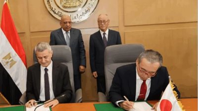 الكهرباء توقع اتفاقية لإنشاء محطة طاقة شمسية ومنظومة لتخزين الكهرباء بالشراكة مع جايكا