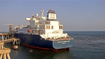 من خلال شركة شل.. تصدير شحنة من الغاز الطبيعي المسال إلى اليونان