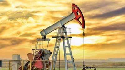 استقرار النفط وسط ترقب محادثات السلام الأوكرانية وقرار الفيدرالي