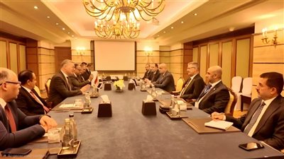 وزير البترول يلتقي نائب رئيس مجلس الوزراء بالعراق ووزير النفط