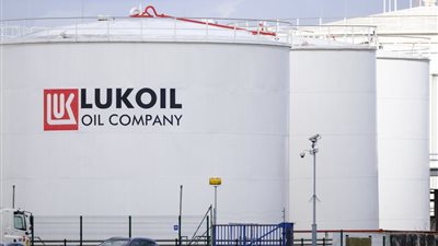 مداد السعودية تدخل سباق الاستحواذ على أصول لوك أويل بمصر