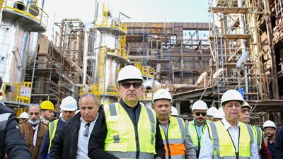 وزير قطاع الأعمال العام يتفقد الأعمال بمشروع إحياء 