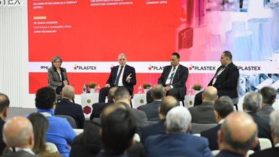 رياض وموقع والأفندي يستعرضون مستقبل صناعة البلاستيك في الشرق الأوسط و أفريقيا