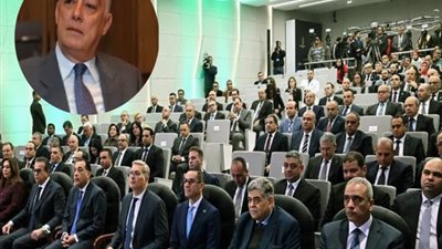 غاب سامح فهمي وجلس قيادات البترول في الصفوف الخلفية