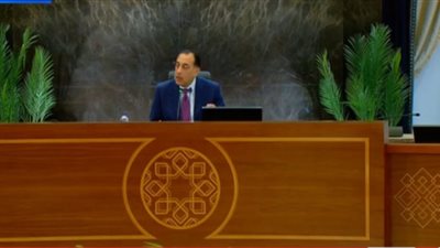 رئيس الوزراء يكشف موعد تطبيق الحزمة الاجتماعية الجديدة