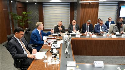 وزير البترول يعتمد الموازنات الاستثمارية لشركتي مصر للبترول وبتروجاس للعام المالي 2026–2027