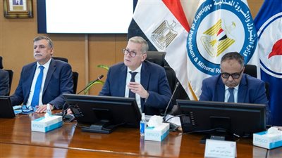 وزير البترول يعتمد الموازنات الاستثمارية لشركتي التعاون للبترول وأسيوط لتكرير البترول