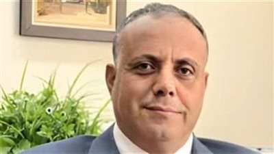 هؤلاء يجب أن يكونوا خبراء فورًا يا رئيس الهيئة