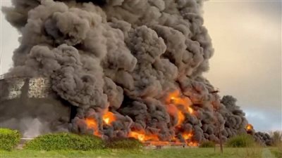 هجوم بطائرة مسيّرة يشعل حريقًا ضخمًا بمنشآت هاليبرتون وKBR بالعراق