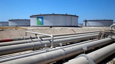 أرامكو تدرس تصدير النفط عبر خط أنابيب إلى البحر الأحمر
