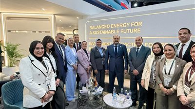 بالصور: جناح إيكم يتألق في إيجبس لليوم الثاني بحضور رئيس الشركة