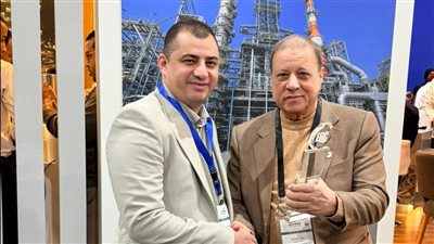 المصرية للتكرير تكرّم السيد غنيم تقديرًا لدوره في إبراز دور قطاع البترول