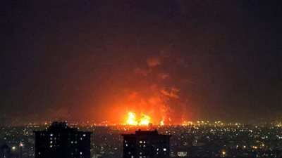 عاجل: اندلاع حريق بمجمع الشويخ النفطي إثر اعتداء بطائرات مسيّرة
