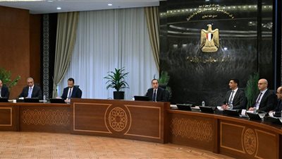 رئيس الوزراء: تعهدات من شركات دولية في قطاع البترول بضخ استثمارات تتجاوز 19 مليار دولار