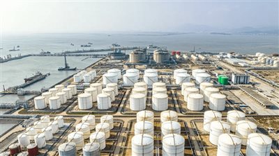 “الطاقة الدولية” تتوقع تراجع إمدادات النفط العالمية 1.5 مليون يوميا