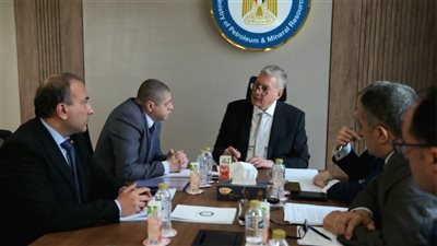 وزير البترول يناقش مع نواب البرلمان مطالب واحتياجات المواطنين