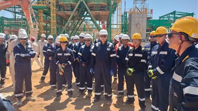 رئيس عجيبة وقيادات ENI يتفقدون مشروع معالجة الغاز بمليحة