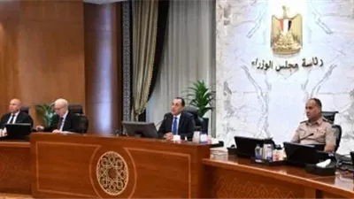 الحكومة تعلن مد قرار العمل عن بعد حتى شهر يوليو