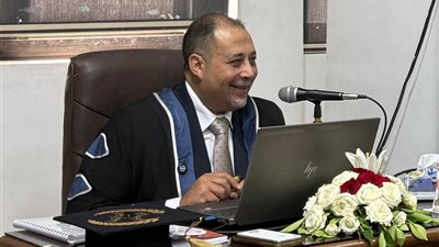 ياسر كفافي يحصل على الدكتوراه في توظيف الذكاء الاصطناعي لتطوير الموارد البشرية بقطاع البترول