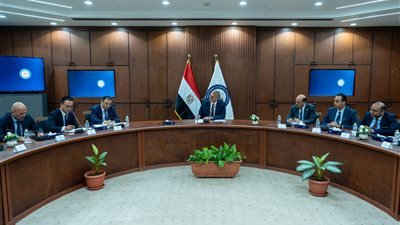 وزير البترول يبحث مع مدير عام مجموعة CNCEC الصينية تسريع تنفيذ مشروعى الصودا آش ومجمع البحر الأحمر للبتروكيماويات 