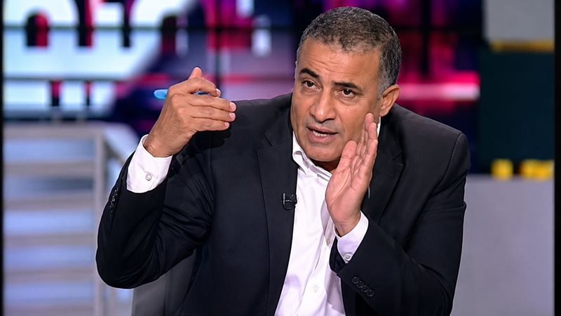 الكاتب الصحفي أسامه