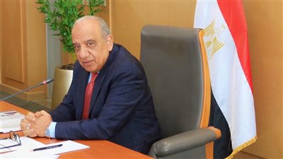 الكهرباء : تقسيط التسويات للمواطنين واعتماد القراءات المصورة لضبط الفواتير بعد توجيهات السيسي