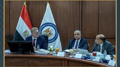 وزير البترول لرئيس مصر للبترول: برافو عليك يا باشمهندس.. عملت إنجاز كويس