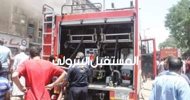 سيارات البترول تشارك في اخماد حريق بميناء الإسكندرية ولا خسائر فى الأرواح