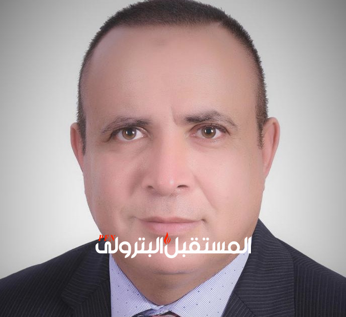 ماذا تعرف عن حاتم عبدالواحد رياض مدير عام الشئون الإدارية بشركة برج العرب ؟