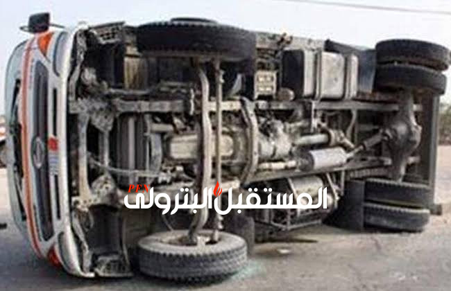 إصابة 18 عاملا فى حادث انقلاب سيارة ربع نقل بالصالحية الجديدة.