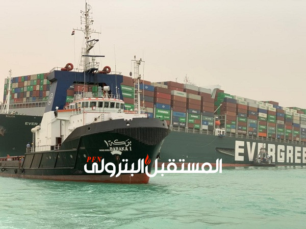 هيئة قناة السويس تواصل جهودها لتعويم السفينة الجانحة بواسطة ٨ قاطرات عملاقة