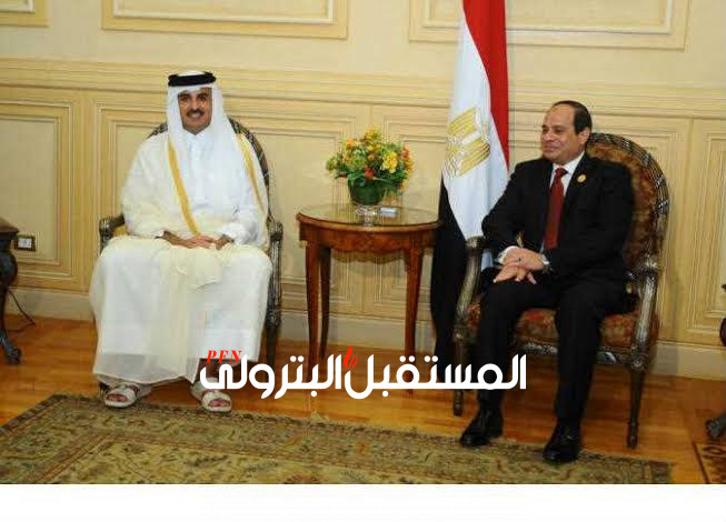 السيسي يستقبل أمير قطر في مطار القاهرة