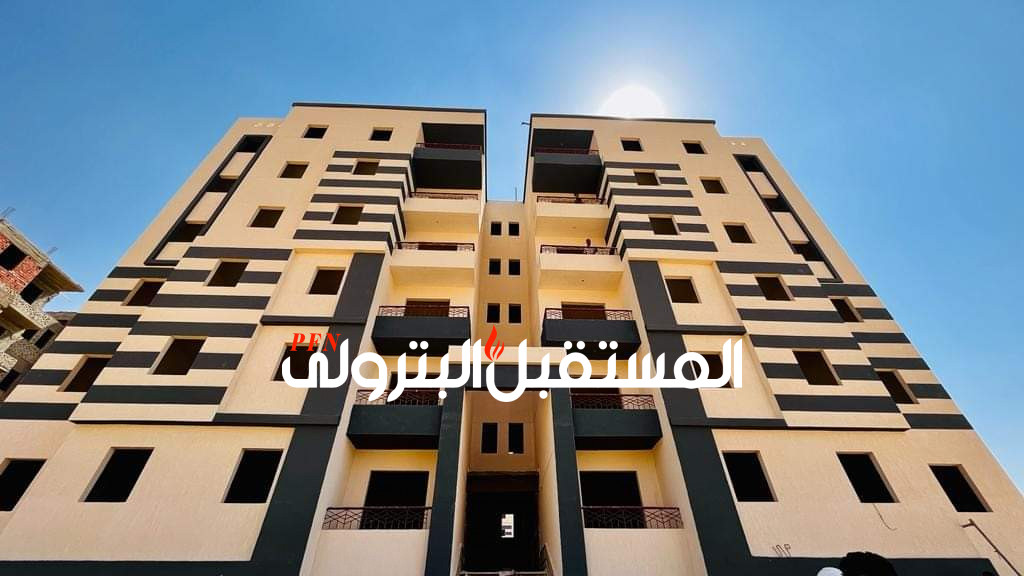 وزير الإسكان يتابع تنفيذ الوحدات السكنية بالمبادرة الرئاسية "سكن كل المصريين" بمدينة السويس الجديدة