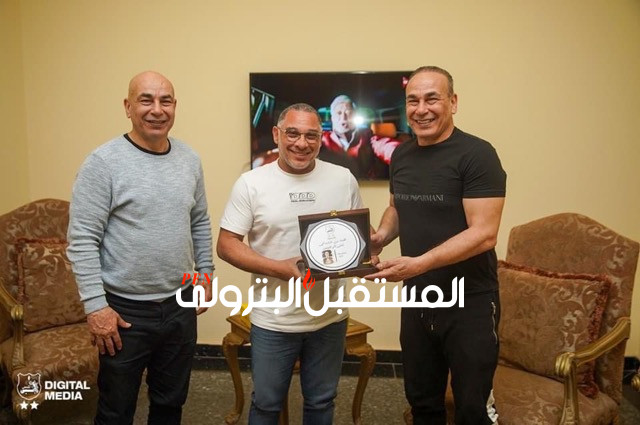رئيس نادي إنبي يكرم حسام وإبراهيم حسن