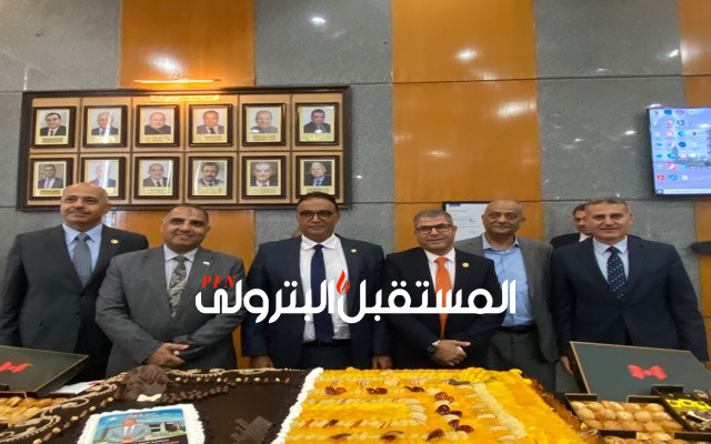 قيادات الاسكندرية يكرمون عمرو كامل